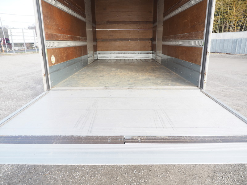 いすゞ エルフ バン車 小型 SKG-NPR85AN 年式 H23[写真17]