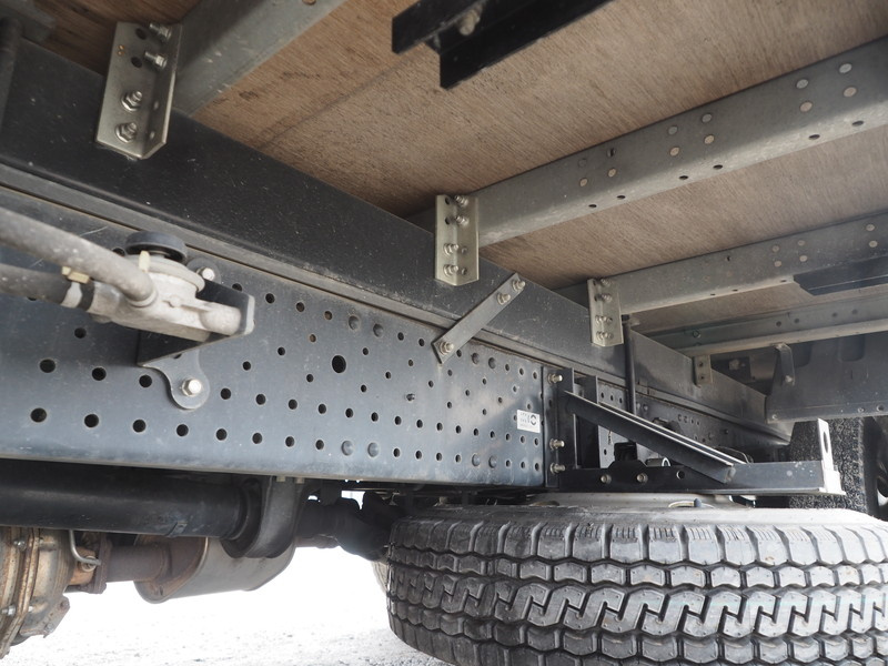 いすゞ エルフ バン車 小型 SKG-NPR85AN 年式 H23[写真25]