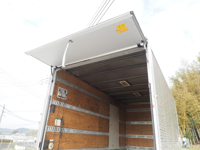 いすゞ エルフ バン車 小型 BDG-NPR85AN 年式 H21[写真11]