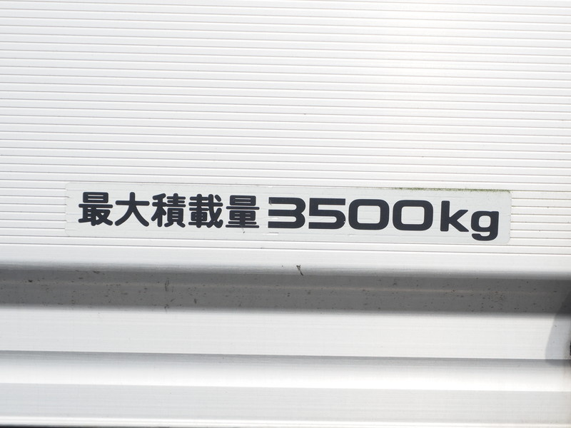 いすゞ エルフ バン車 小型 BDG-NPR85AN 年式 H21[写真16]
