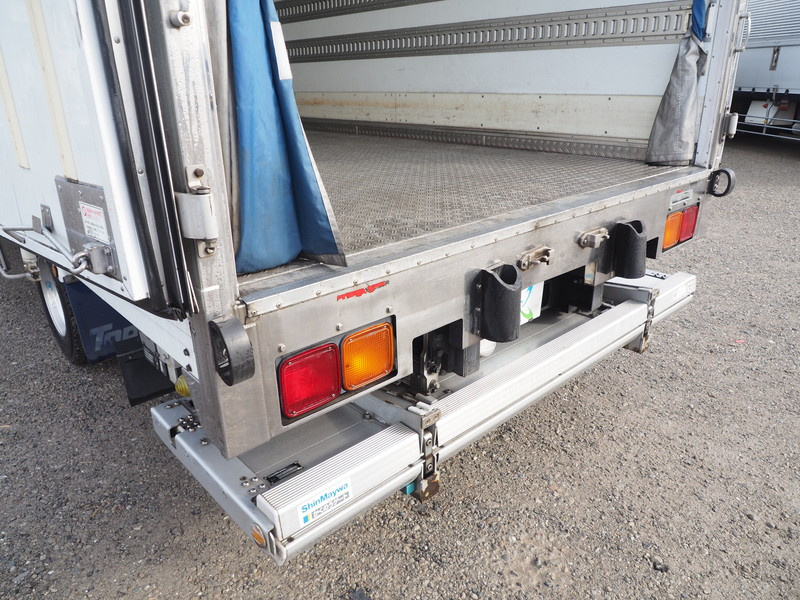 いすゞ フォワード 冷凍バン 中型 TKG-FRR90T2 年式 H25[写真14]