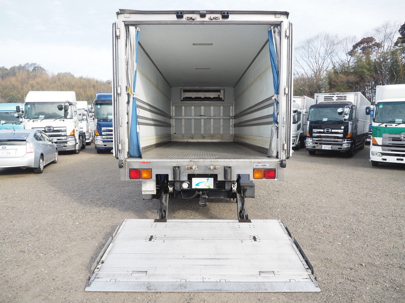 いすゞ フォワード 冷凍バン 中型 TKG-FRR90T2 年式 H25[写真15]