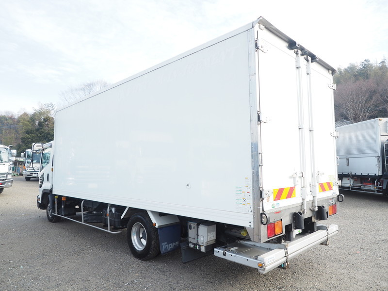 いすゞ フォワード 冷凍バン 中型 TKG-FRR90T2 年式 H25[写真06]