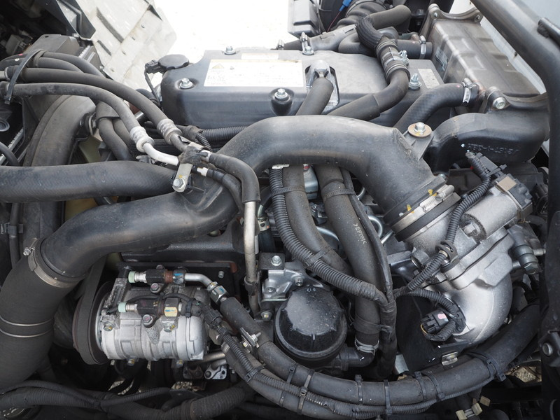 いすゞ フォワード 冷凍バン 中型 TKG-FRR90T2 年式 H25[写真34]