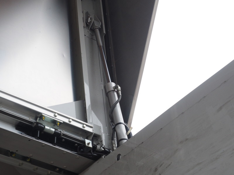 いすゞ フォワード ウイング車 中型 TKG-FRR90S2 年式 H27[写真10]