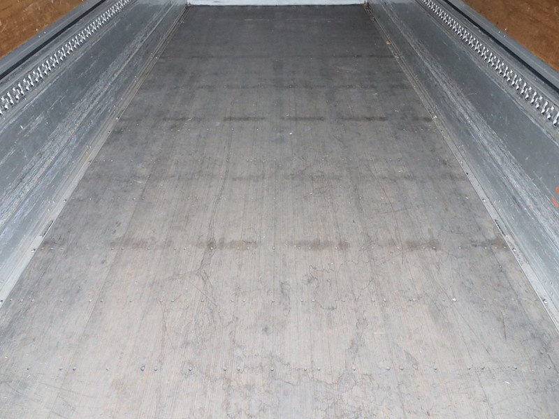 いすゞ フォワード ウイング車 中型 TKG-FRR90S2 年式 H27[写真22]