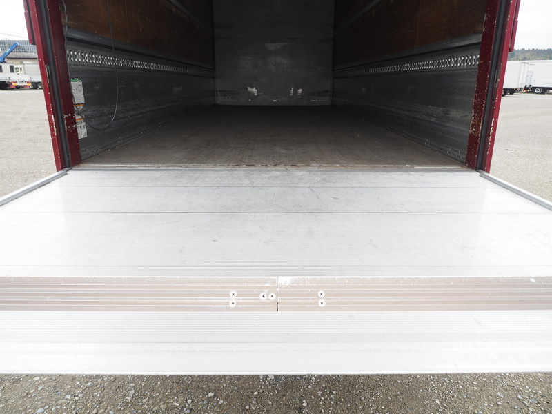 いすゞ フォワード ウイング車 中型 TKG-FRR90S2 年式 H27[写真24]