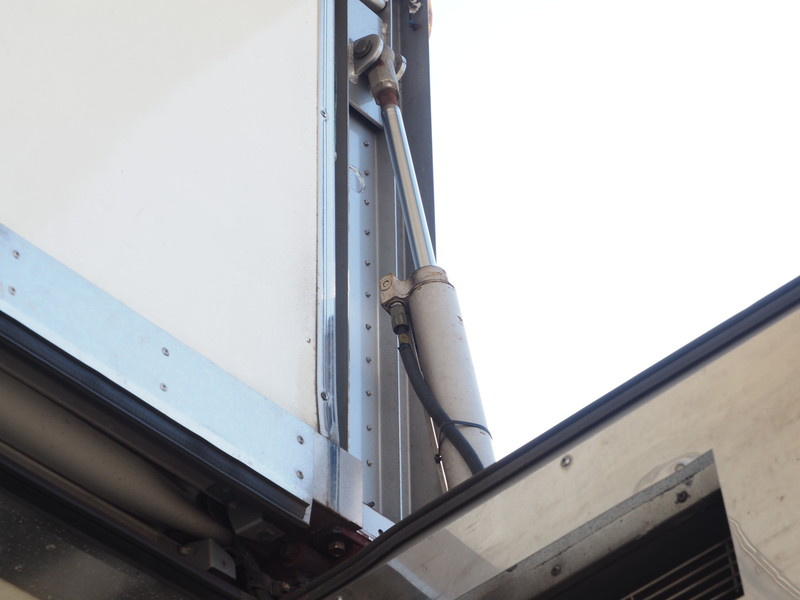 日野 レンジャープロ 冷凍ウイング 中増t KS-FE8JMFA 年式 H17[写真10]