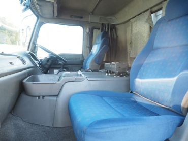 いすゞ ギガ 冷凍バン 大型 QKG-CYL77A 年式 H26 [写真30]