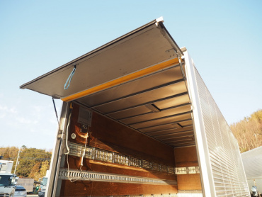 いすゞ エルフ バン車 小型 BKG-NPR85AN 年式 H21 [写真15]