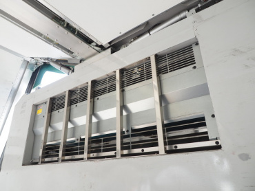 いすゞ ギガ 冷凍ウイング 大型 QKG-CYL77A 年式 H26 [写真22]