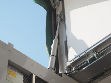 いすゞ ギガ 冷凍ウイング 大型 QKG-CYL77A 年式 H26 [写真13]