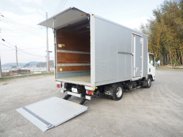 いすゞ エルフ バン車 小型 SKG-NPR85AN 年式 H23 [写真16]