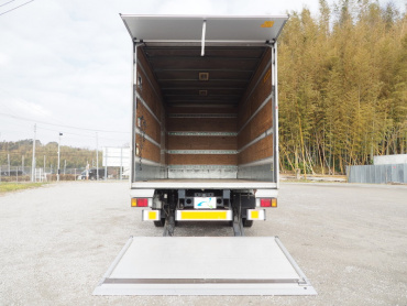 いすゞ エルフ バン車 小型 BDG-NPR85AN 年式 H21 [写真10]