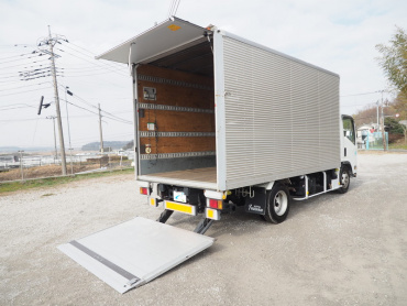 いすゞ エルフ バン車 小型 BDG-NPR85AN 年式 H21 [写真13]