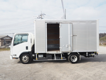 いすゞ エルフ バン車 小型 BDG-NPR85AN 年式 H21 [写真09]