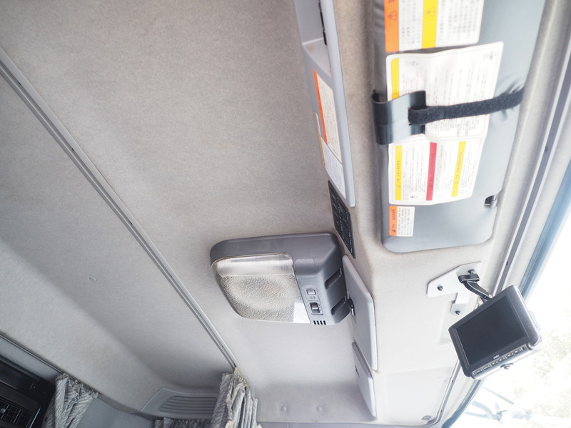 いすゞ ギガ ウイング車 大型 QKG-CYJ77A 年式 H26[写真25]