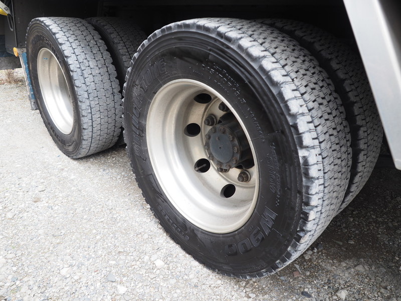 いすゞ ギガ ウイング車 大型 QKG-CYJ77A 年式 H26[写真34]