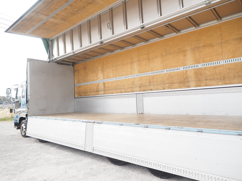 いすゞ ギガ ウイング車 大型 QKG-CYJ77A 年式 H26[写真09]