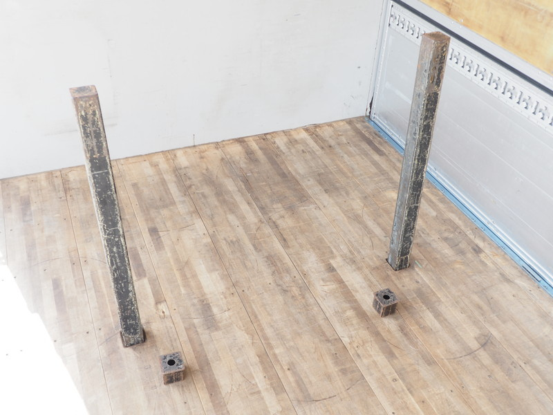 いすゞ ギガ ウイング車 大型 QKG-CYJ77A 年式 H26[写真12]