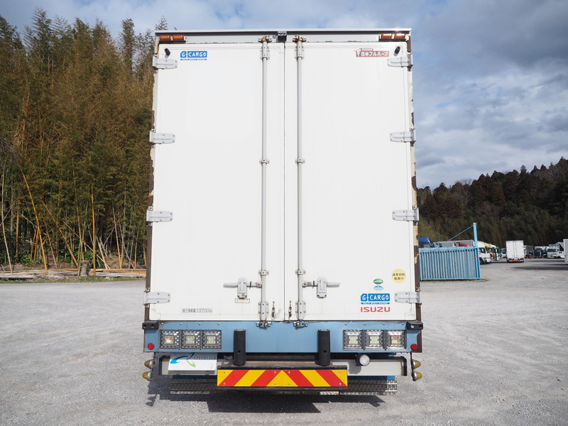 いすゞ ギガ ウイング車 大型 QKG-CYJ77A 年式 H26[写真04]