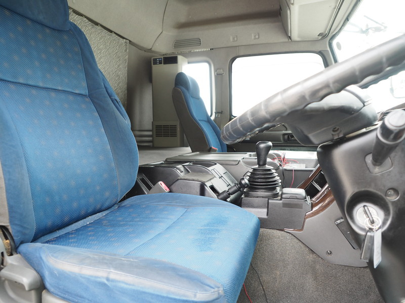 いすゞ ギガ ウイング車 大型 QKG-CYJ77A 年式 H24[写真29]