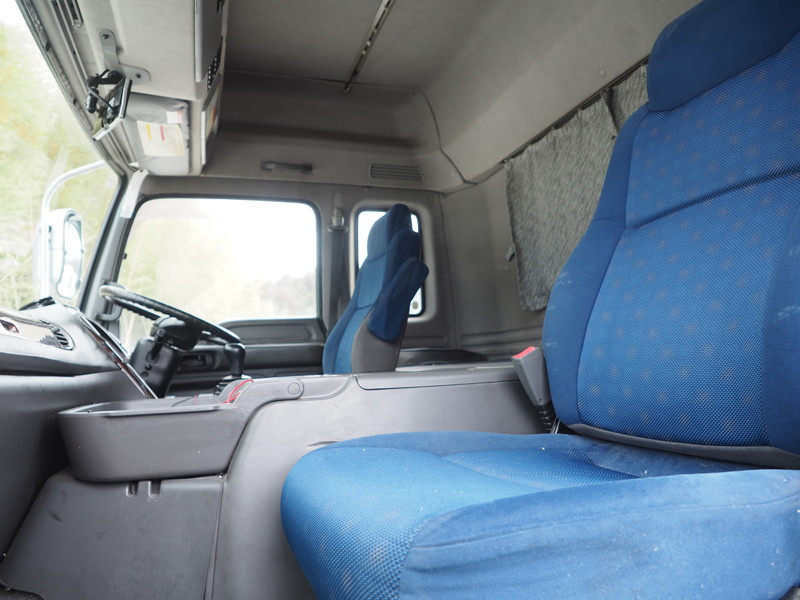 いすゞ ギガ ウイング車 大型 QKG-CYJ77A 年式 H24[写真34]