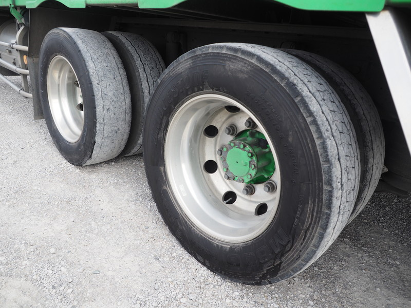 いすゞ ギガ ウイング車 大型 QKG-CYJ77A 年式 H24[写真43]