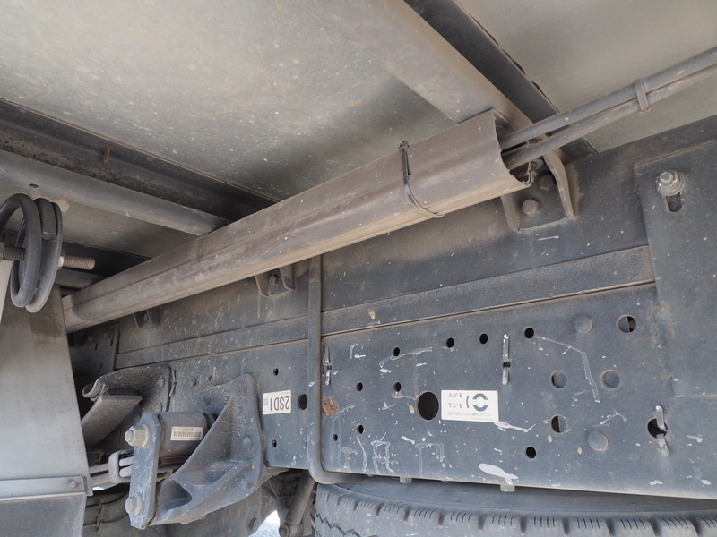 いすゞ エルフ ウイング車 小型 BKG-NPR85AN 年式 H23[写真31]