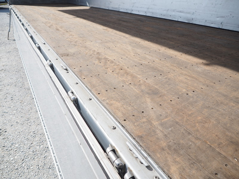 いすゞ ギガ ウイング車 大型 PKG-CYJ77W8A 年式 H19[写真23]