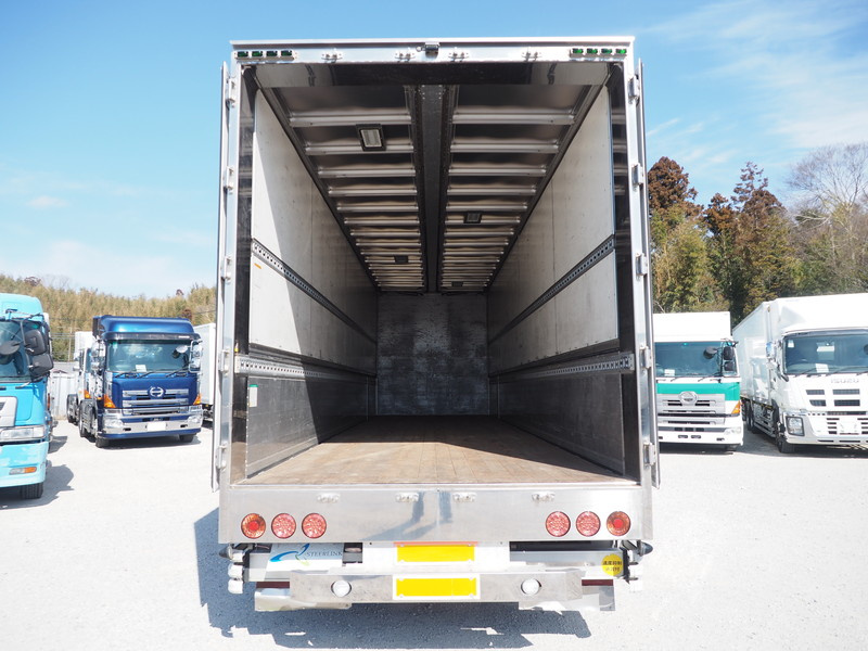 いすゞ ギガ ウイング車 大型 PKG-CYJ77W8A 年式 H19[写真24]