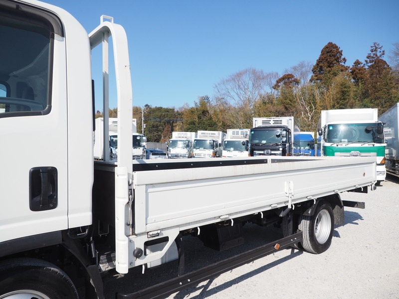 いすゞ エルフ 平ボディ 小型 TRG-NPR85AR 年式 H29[写真10]
