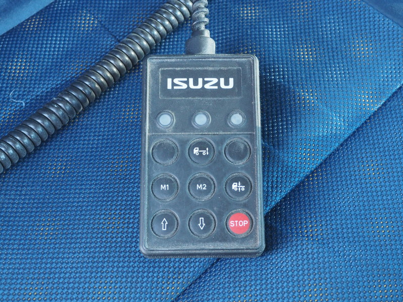 いすゞ ギガ ウイング車 大型 QKG-CYJ77A 年式 H25[写真32]