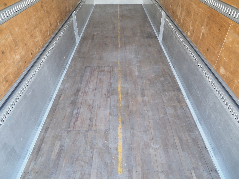 いすゞ ギガ ウイング車 大型 QKG-CYJ77A 年式 H25[写真21]