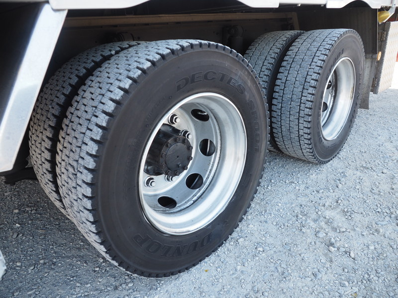 いすゞ ギガ ウイング車 大型 QKG-CYJ77A 年式 H25[写真40]