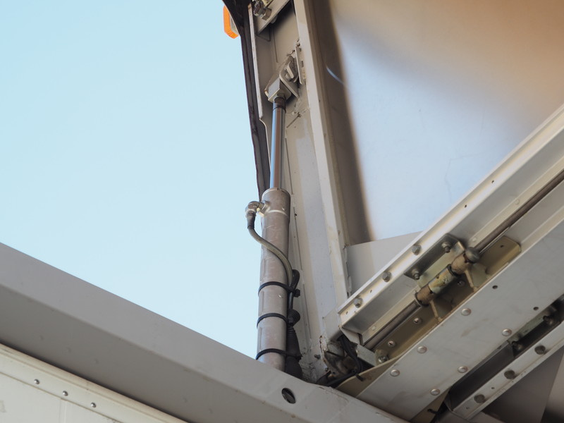 三菱ふそう ファイター ウイング車 中型 PDG-FK64F 年式 H21[写真11]