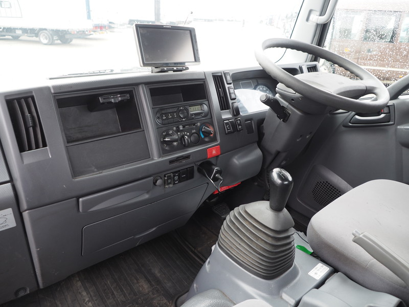 いすゞ エルフ 平ボディ 小型 TRG-NPR85AR 年式 H27[写真23]