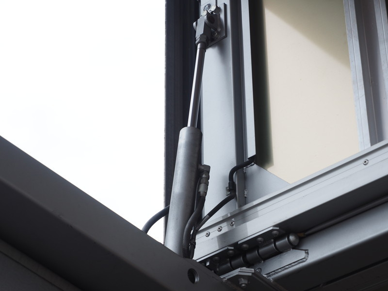 いすゞ エルフ ウイング車 小型 BKG-NPR85AN 年式 H23[写真10]