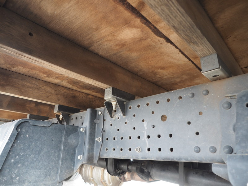 いすゞ エルフ 平ボディ 小型 TRG-NPR85AR 年式 H27[写真27]