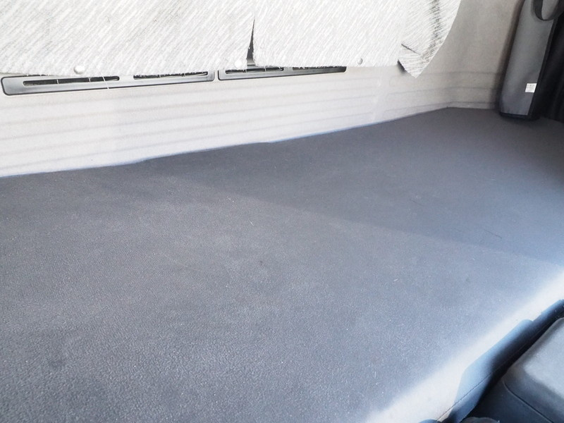 いすゞ ギガ 冷凍ウイング 大型 LKG-CYJ77A 年式 H24[写真28]