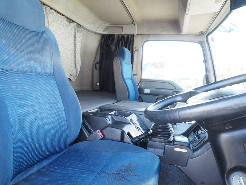 いすゞ ギガ 冷凍ウイング 大型 LKG-CYJ77A 年式 H24[写真25]