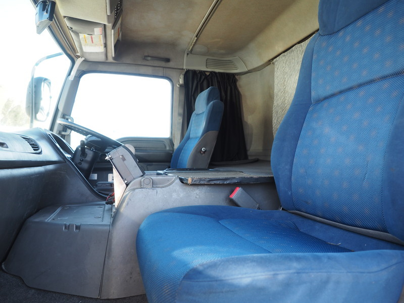 いすゞ ギガ 冷凍ウイング 大型 LKG-CYJ77A 年式 H24[写真29]