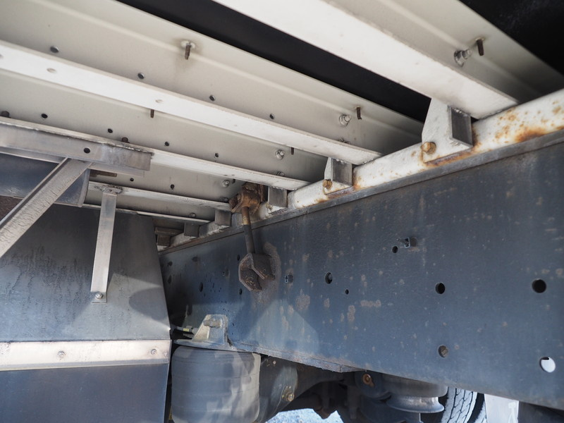 いすゞ ギガ 冷凍ウイング 大型 LKG-CYJ77A 年式 H24[写真34]