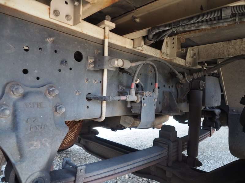 いすゞ ギガ 冷凍ウイング 大型 LKG-CYJ77A 年式 H24[写真35]