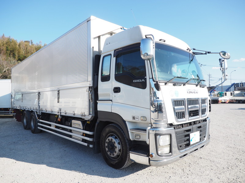 いすゞ ギガ ウイング車 大型 LKG-CYL77A 年式 H23[写真03]