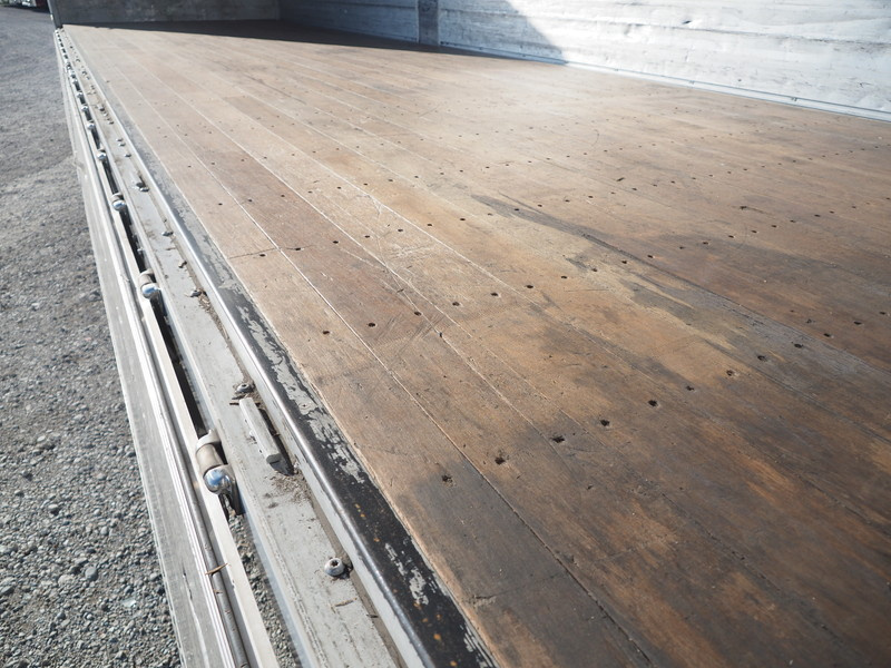 いすゞ ギガ ウイング車 大型 LKG-CYL77A 年式 H23[写真18]