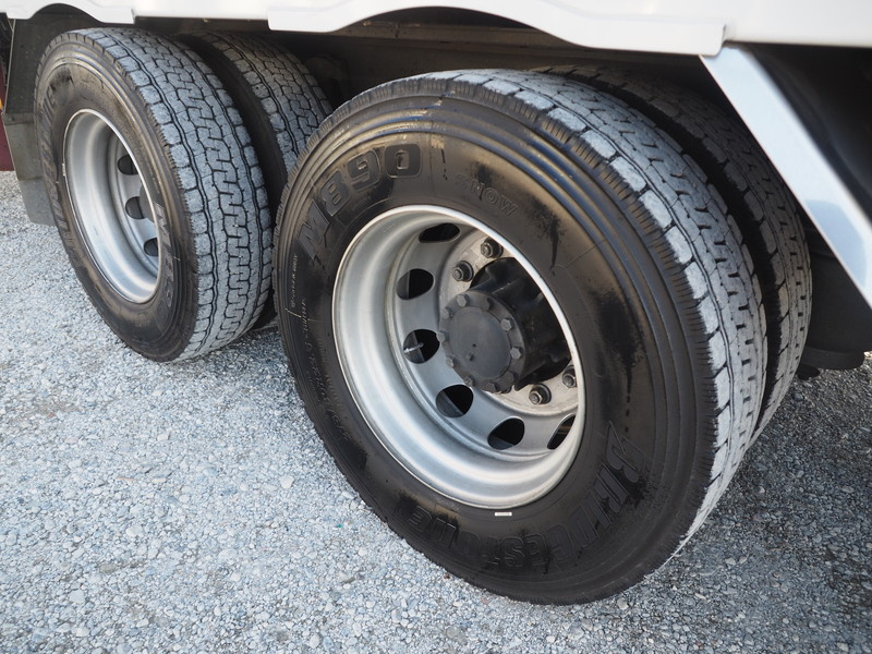 いすゞ ギガ ウイング車 大型 LKG-CYL77A 年式 H23[写真43]