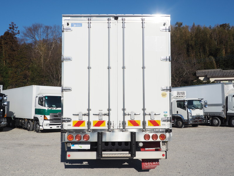 いすゞ ギガ ウイング車 大型 LKG-CYL77A 年式 H23[写真05]