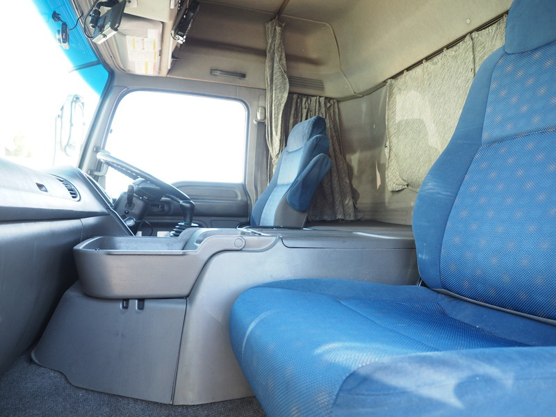 いすゞ ギガ ウイング車 大型 LKG-CYL77A 年式 H23[写真34]