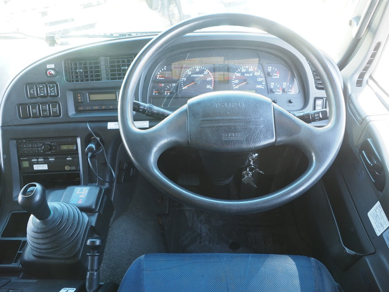 いすゞ ギガ ウイング車 大型 LKG-CYL77A 年式 H23[写真30]